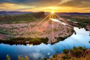 福建男篮客场英勇取胜，坚定信念